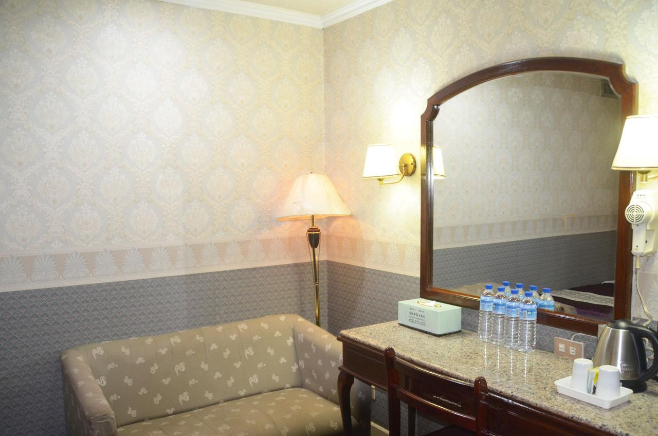 Guang Haw Hotel Tainan Exterior foto